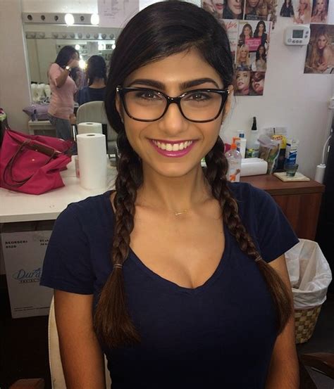 mia khalifa smiling|Mia Khalifa HD Wallpapers .